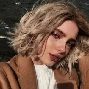 Meet your Posher, Alexandrea